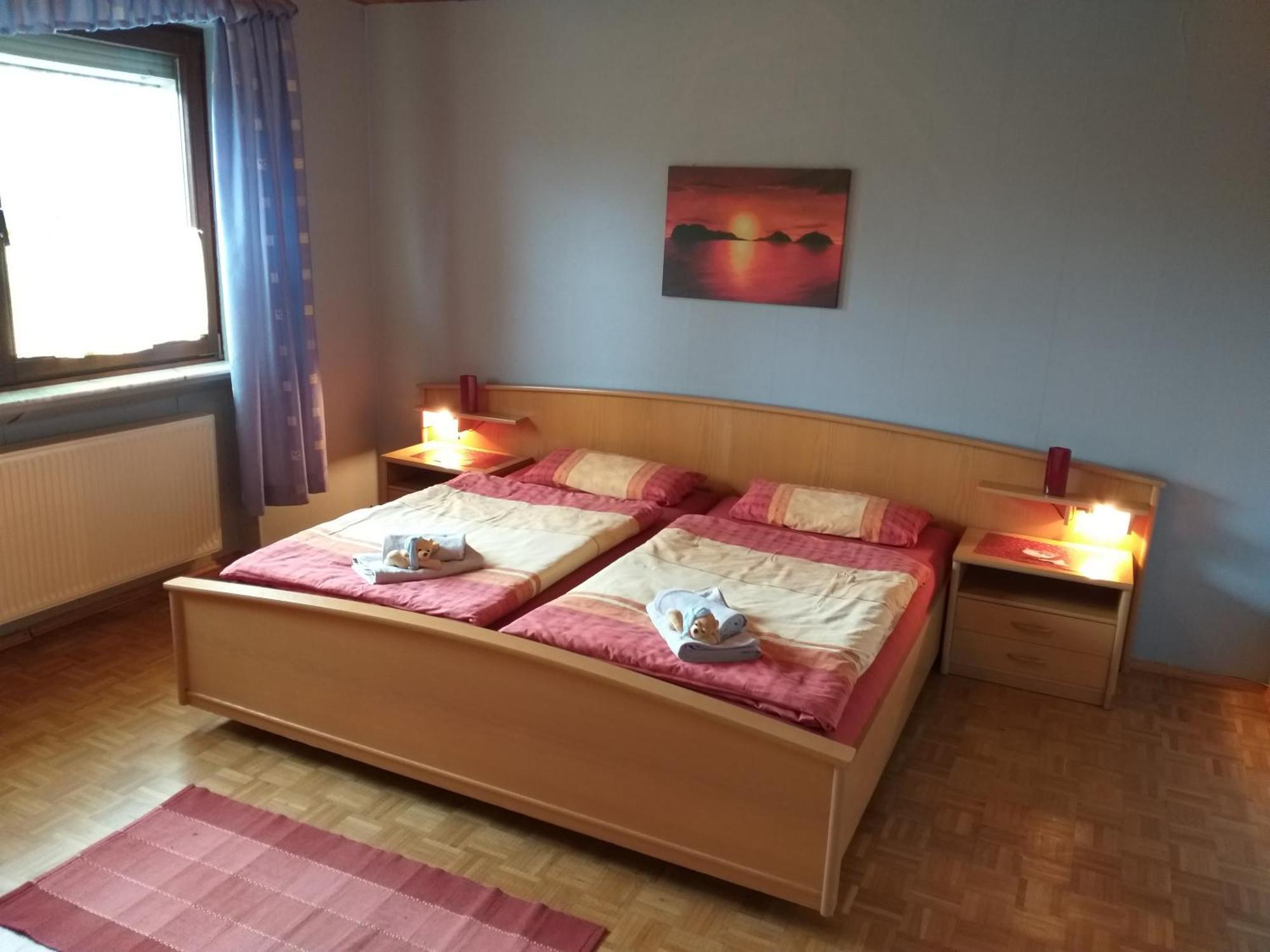 Apartment Zwei Schlafzimmer- Betten In Komforthoehe Baumholder Exterior photo